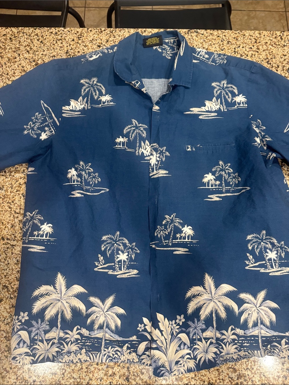 Royal creations size XXL Men's Blue Hawaiian Print Short-Sleeve Shirt